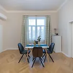Charming Apartment Near Prater